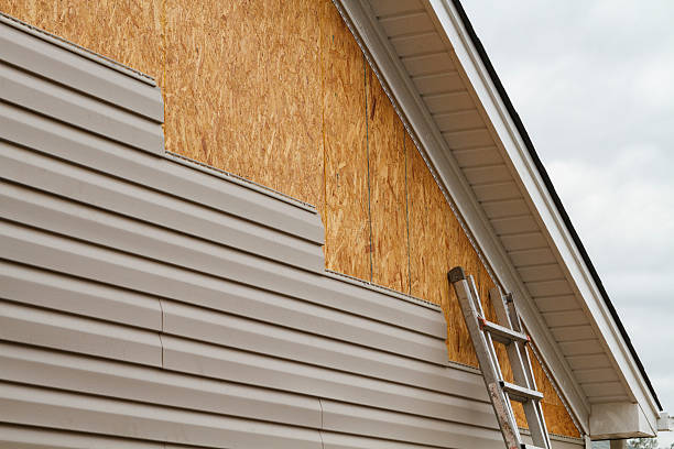 24/7 Emergency Storm Damage Siding Repair experts in Quincy, IL